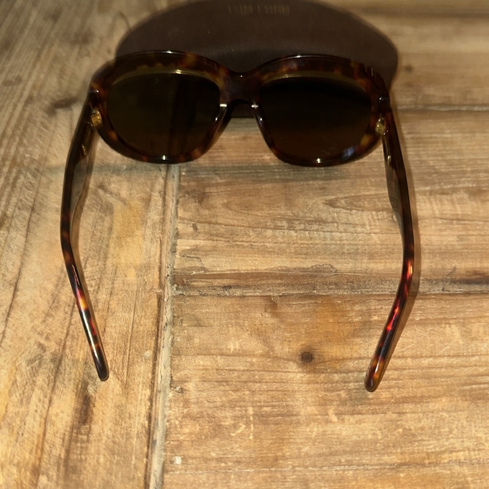 Tom Ford Tortoise Shell Sunglasses - Picture 3 of 3